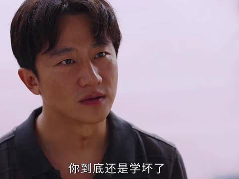 爱情不养人，只有金钱养人