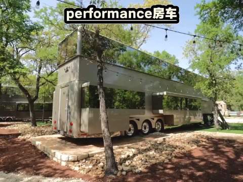 购买房车竟然还送一台法拉利拉法或者布加迪，房车内部装修更是无与伦比的奢华