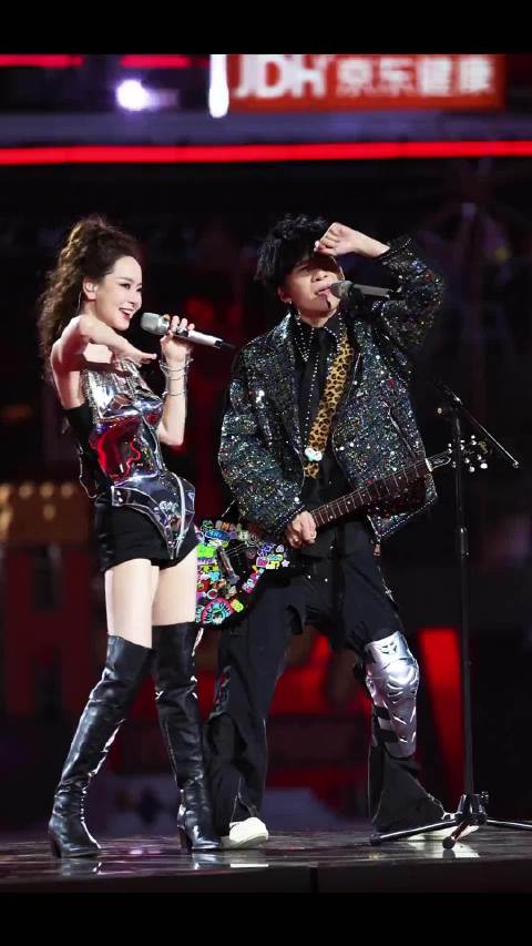 大张伟戚薇《看我72变》直拍 谁懂他们舞台的契合程度