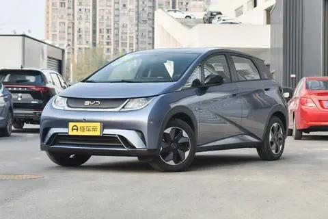 海豚荣耀版，售价9.98-12.98万，适合城市代步的小型车