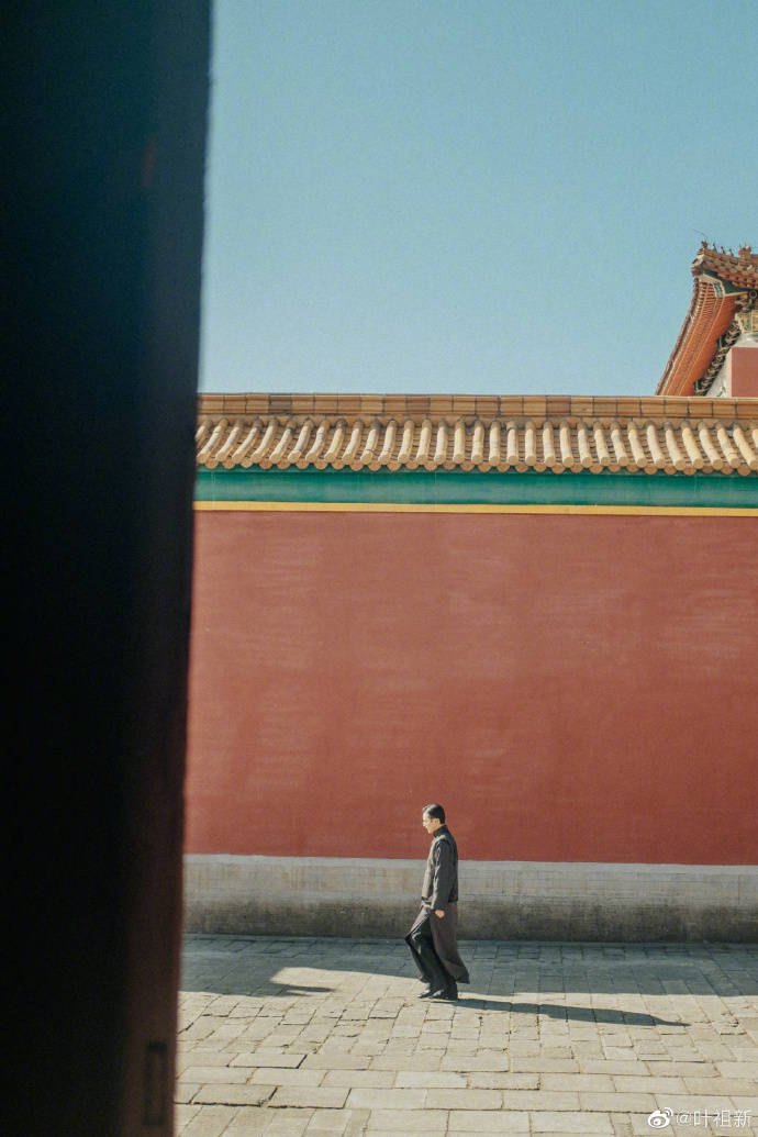 什么是实力演员？叶祖新《末代皇帝》神还原，难怪能演哭导演_溥仪