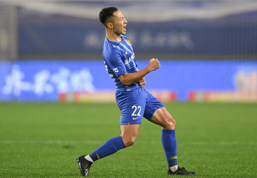 申花时期的范志毅有多强：后卫拿金靴 独创“锋卫摇摆人”