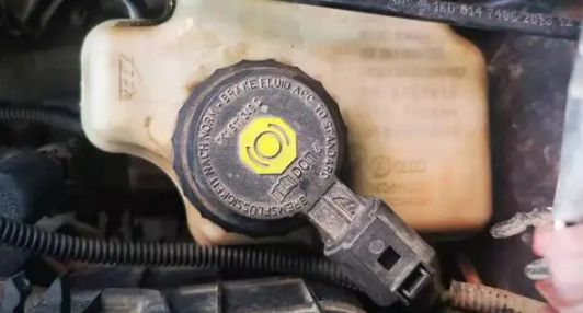 刹车油多少公里换