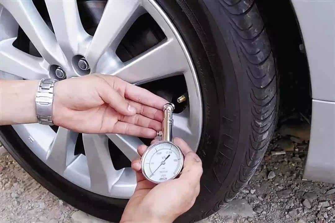 自驾出游前，要对爱车进行这5个检查