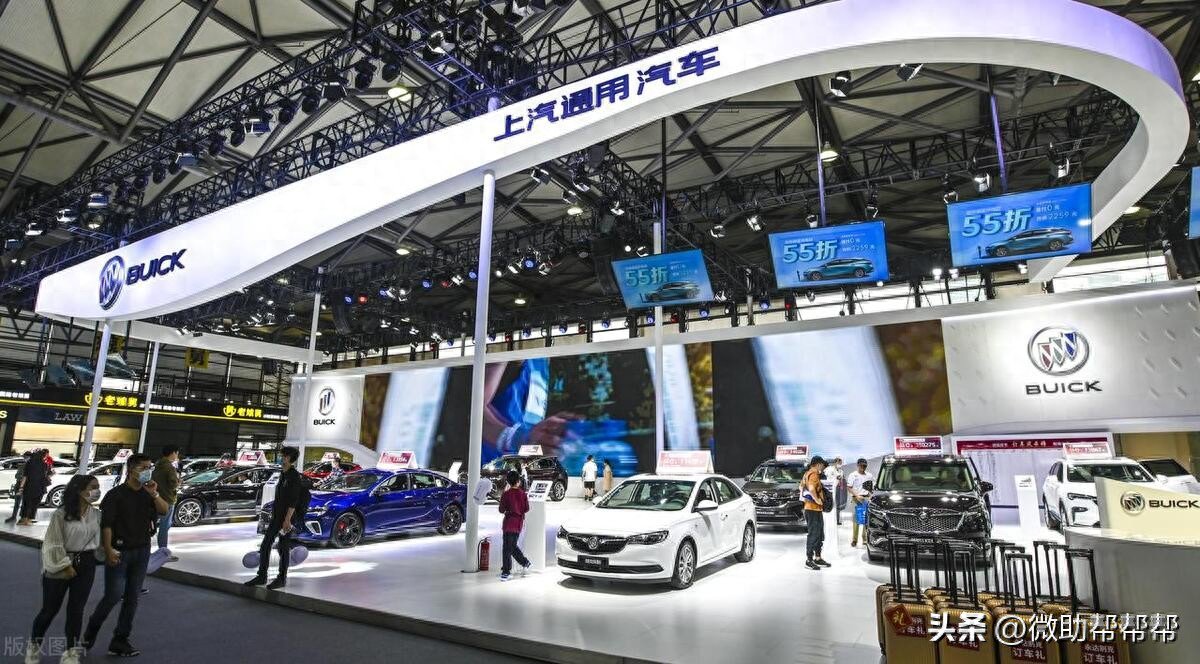 4S店vs　汽修店保养:谁更划算?老司机用血泪史告诉你真相!