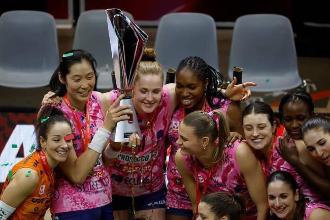 朱婷新赛季首冠来了 书写七连冠传奇