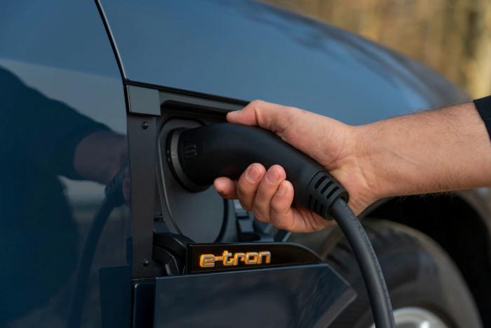 奥迪即将通过软件更新为老款e-tron　EV增程