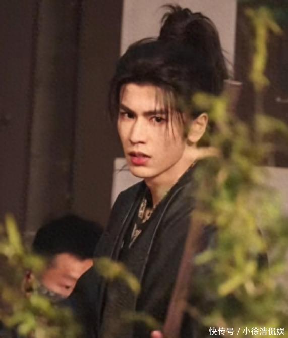 沈梦辰又是循环张凌赫进行曲的一天，一场闺蜜式追星的可爱日常