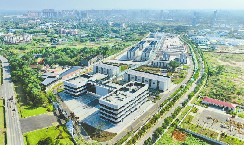 眉山市新能源新材料融合创新中心。 雷同 摄