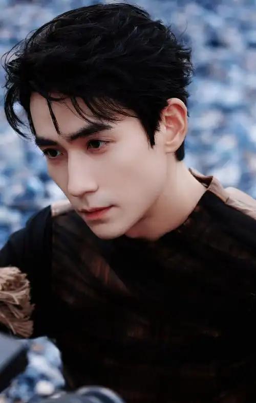 演反派拿奖拿到手软!朱一龙的“反派哲学”:好演员从不挑角色善恶