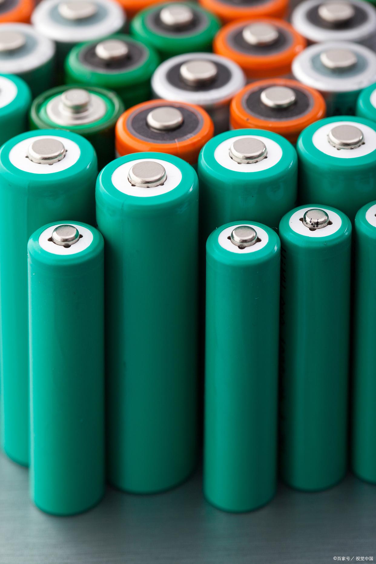 磷酸铁锂电池和三元锂电池哪个性能更好?一文读懂优劣对比