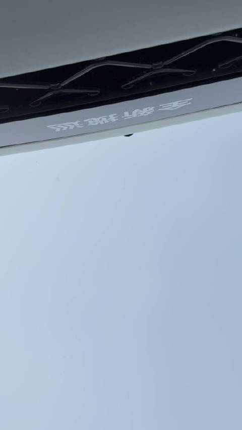 海拉尔太冷了手都懒得拿出来了，-30度车确实扛得住，俺不中嘞