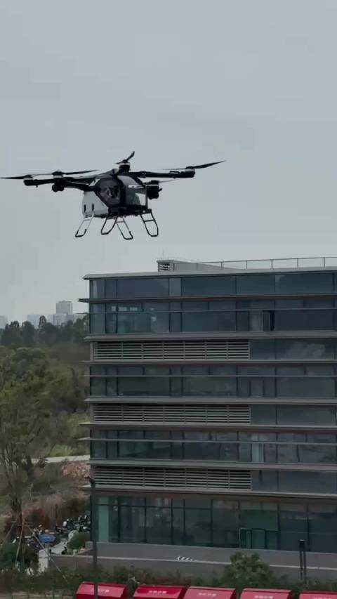 别具一格的出场方式还是得看