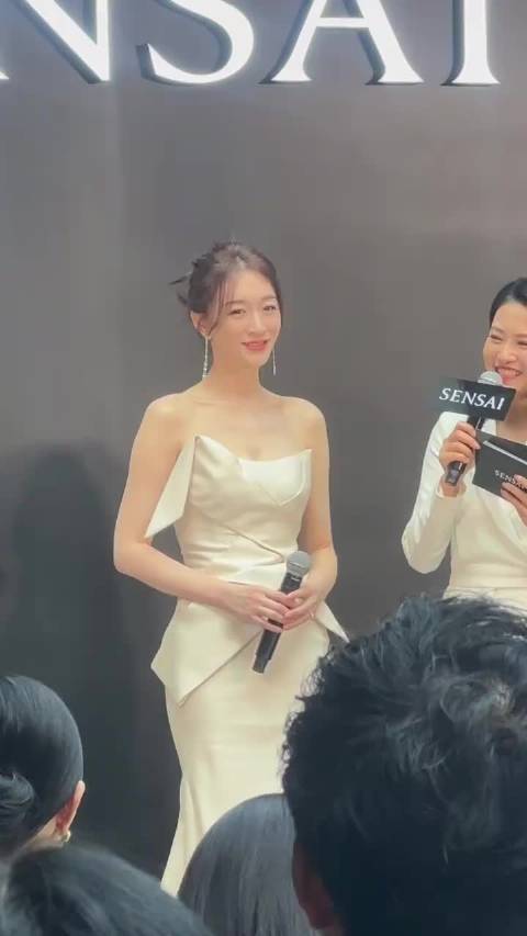 李小冉 47岁的女人竟然这么美！