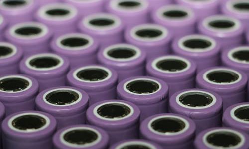 磷酸铁锂电池组和三元锂电池组的对比