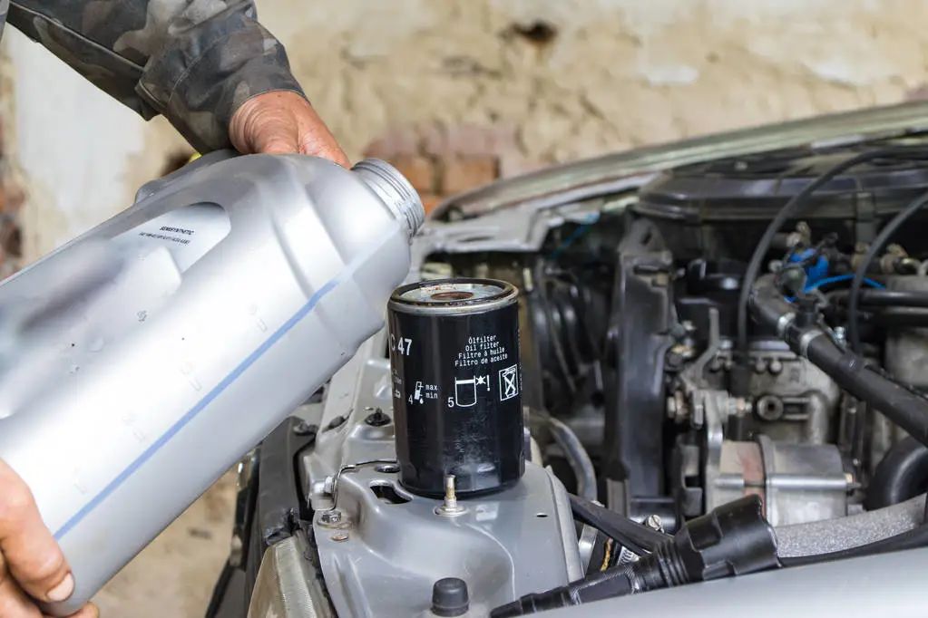 这6种错误的保养方法,90%的车主都在做,费钱又伤车!