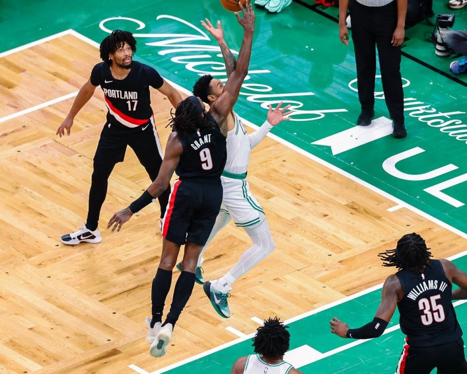 开拓者官方：格兰特拒投 乐福命中得分