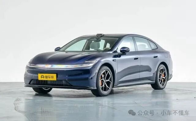 新车  配掀背尾门-车载冰箱-后排座椅按摩等,长安启源A06配置曝光