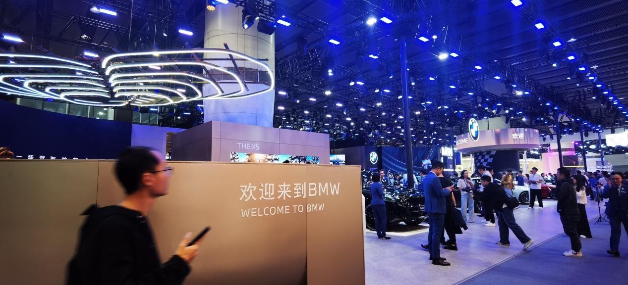 2025广州车展|宝马“晒”技术，王牌车要等到2026