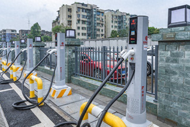 充电桩安装难有解!国家电网推出“一站式服务”,7天就能装好