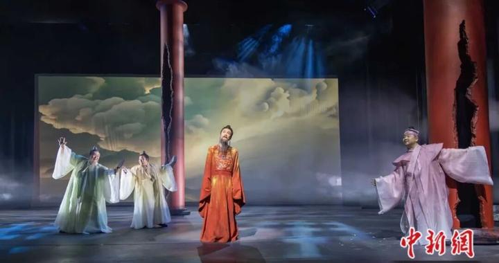 冯远征谈演员拍短剧：不排斥，但要先尝尝“汗珠子掉地摔八瓣”的苦