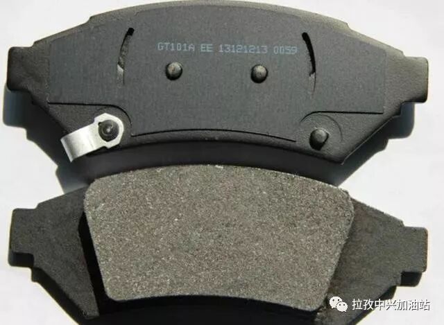 如何判断刹车片该换了?换一套要多少钱?