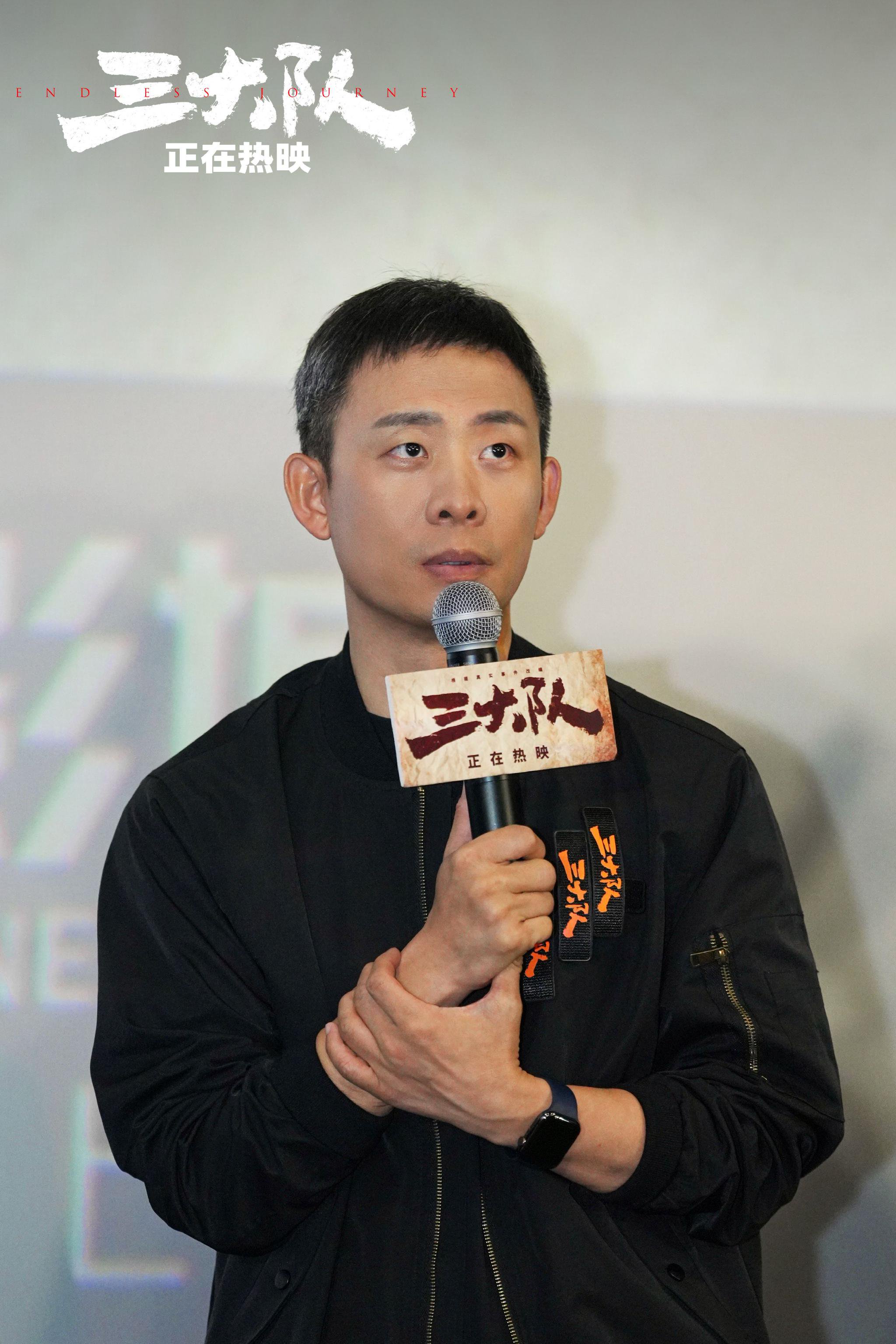 电影《三大队》曝“杀生得来的报”名场面 张译拳拳暴击嫌疑犯