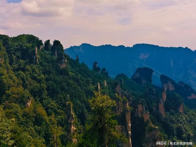 【张家界五日游攻略2026】一月份出行五天预算 芙蓉镇森林公园