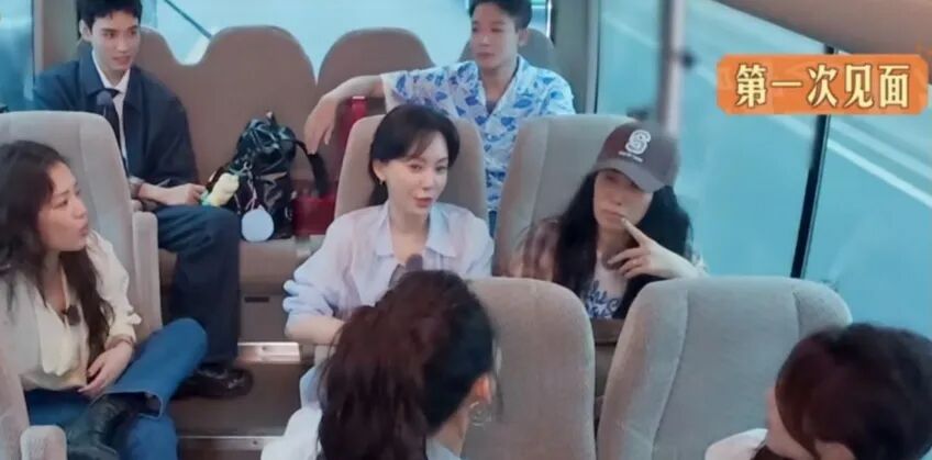 《花儿与少年•同心季》第八期,那英唱歌对口型,李沁当选下一站导游