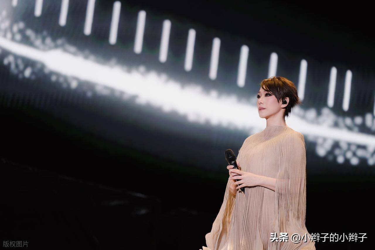 声乐锐评:单依纯的唱功越来越像王菲和常石磊了吗?硬核分析!