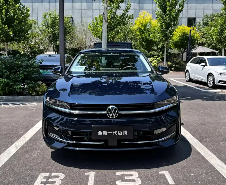 华为HiCar+5.8L低油耗！2026款迈腾B9深度解读