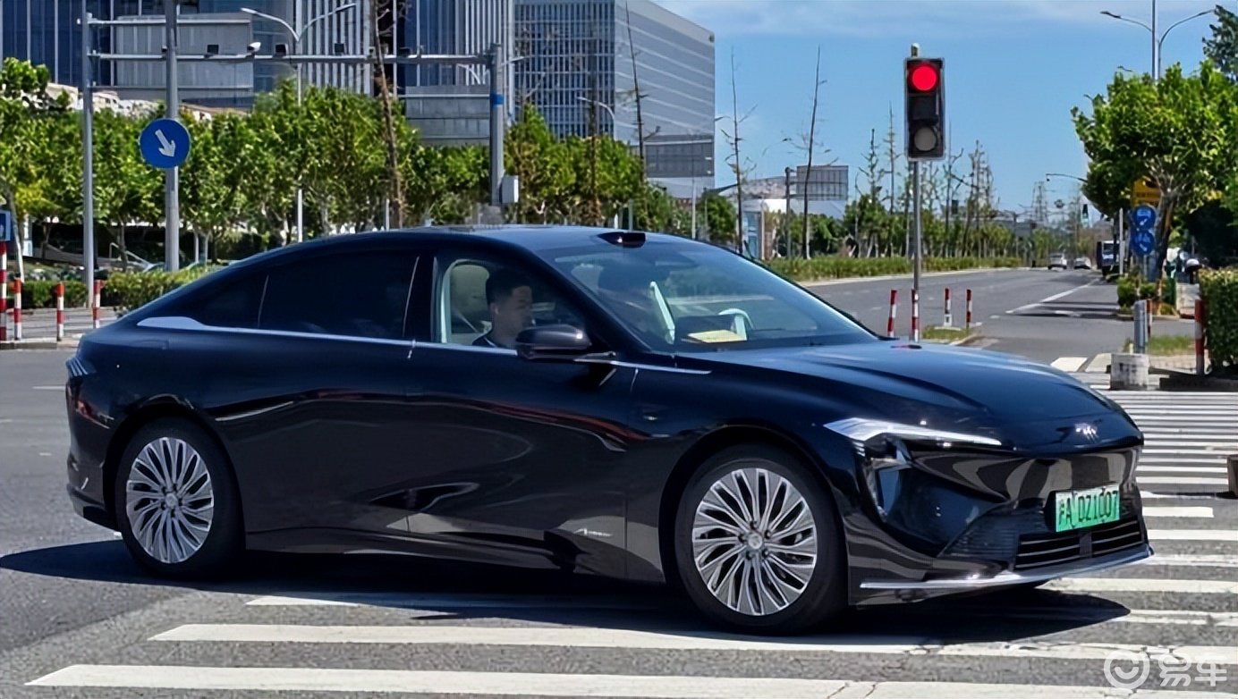 别克至境L7纯电版在上海露面，值此聊聊至境这个子品牌