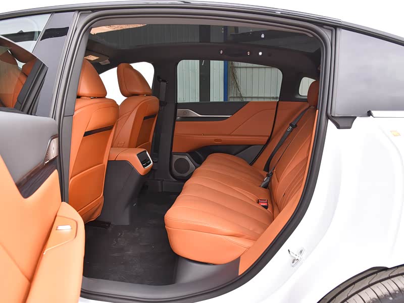 至境L7的长宽高及轴距参数是多少?