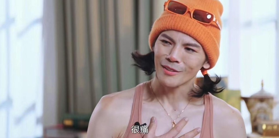 向佐全家给郭碧婷庆生，4岁女儿罕见出镜，五官精致颜值高级