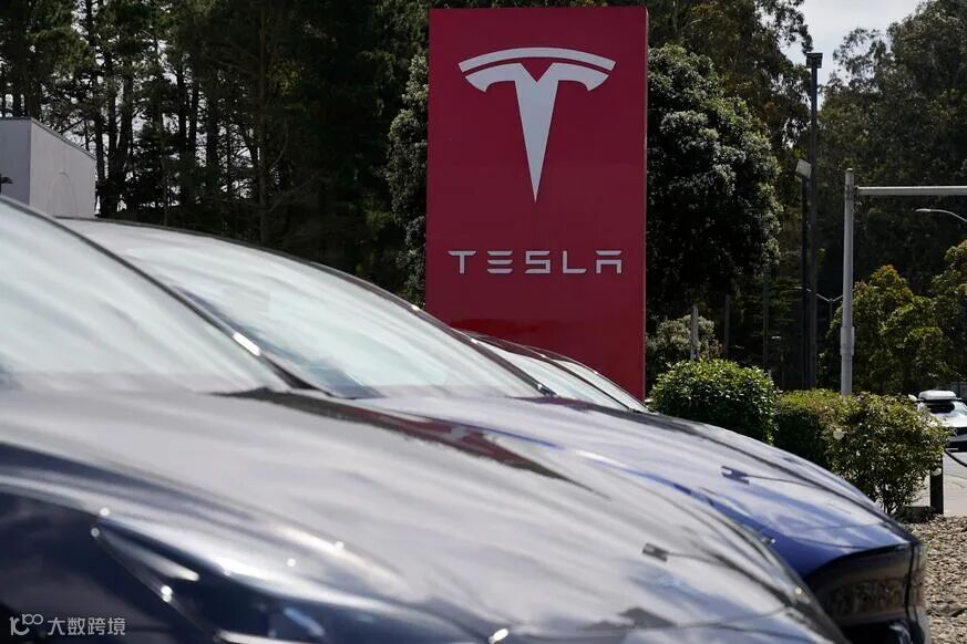 特斯拉为中国客户推出城市道路Autopilot自动辅助驾驶