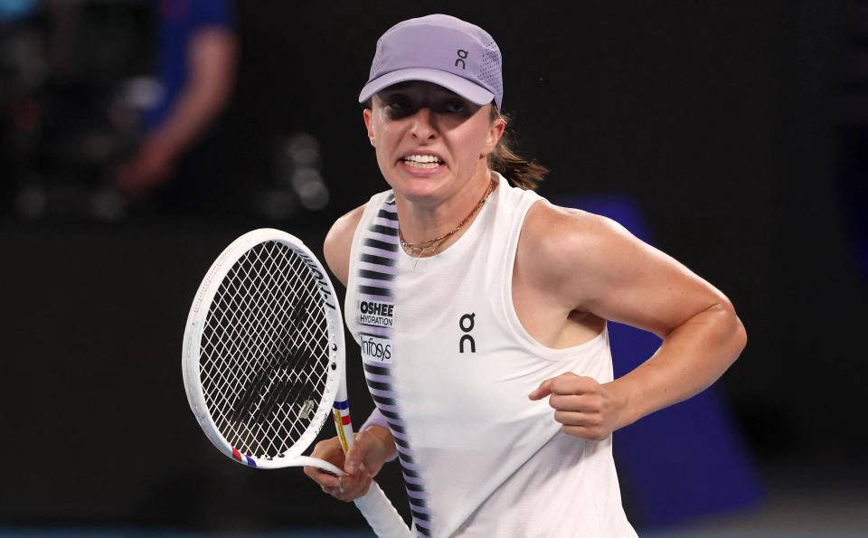 斯瓦泰克险胜袁悦挺进澳网64强,袁悦展现顽强抗争精神