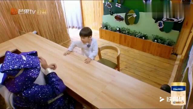 嗯哼和老爷爷的对话，这惊人的词汇量，让很多人都惊艳！