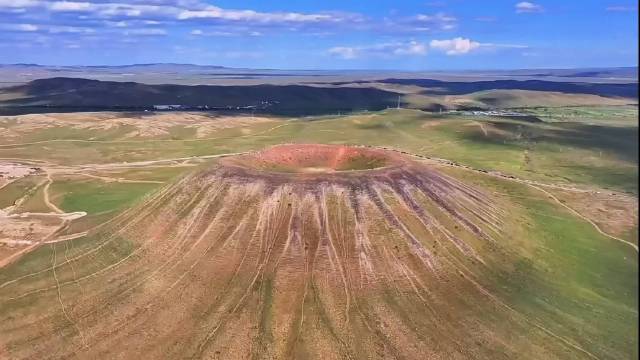 中国车企们出海——既要卖车，也要叙事