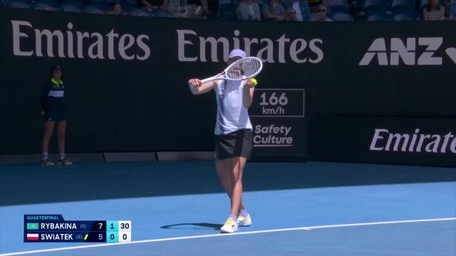 澳网2026莱巴金娜反手制胜斯瓦泰克