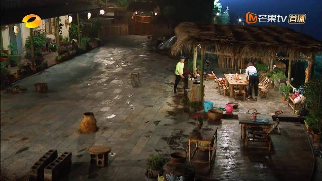 刘宪华把黄磊炖的下奶汤给喝了，最后连鼻涕都出来了何炅都笑死了