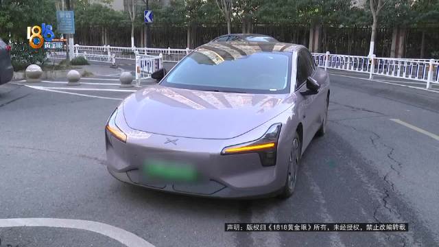 车主称自助洗车致后视镜外框脱落 “太仆”善后不容易