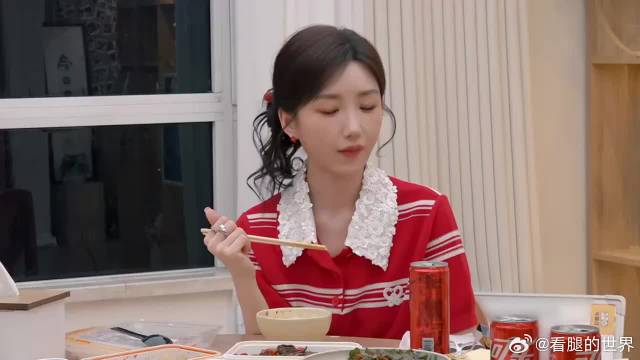 毛晓彤张彬彬分享相处模式，简直是在秀恩爱，狗粮吃到饱