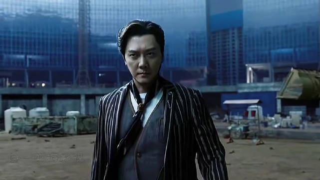 狠人冯哥拳打四张狂，太猛了！《异人之下》胡先煦李宛妲冯绍峰乔振宇宋宁峰