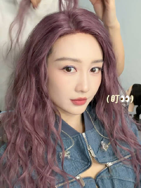 王鸥亮相大侦探新春演唱会，今午12点芒果TV播出