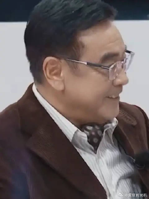 尔冬升自由切换语言系统