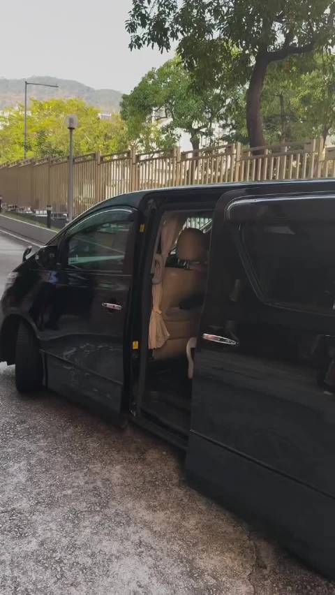 古天乐现身商业电台，环顾四周引TVB回忆