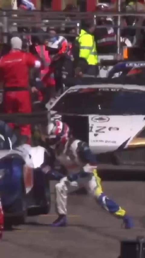 赛场维修讲究一个快准狠