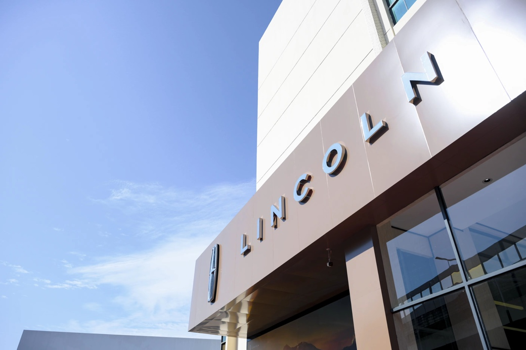 靠“经营质量”穿越周期，豪华品牌在华又一“长期主义”方式