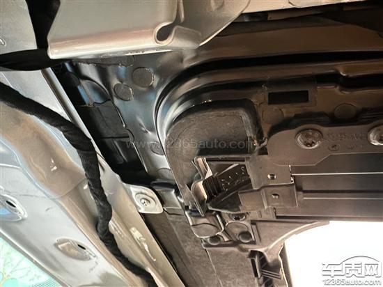 斯柯达明锐天窗框架开裂导致车身漏水