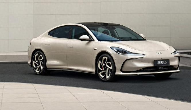 智己汽车为L6用户推送软件更新,城市NOA智驾功能扩展至69城